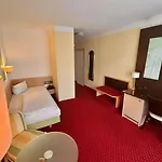 Phönix Hotel 3*