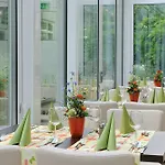 Phönix Hotel 3*