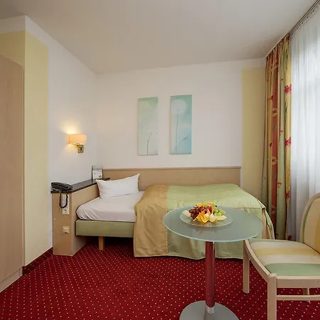 Phönix Hotell 3*