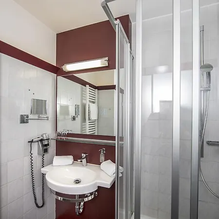 Hotell Phönix 3*