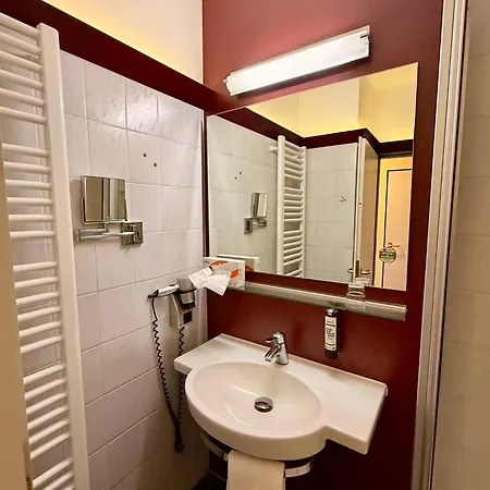 Phoenix Hotel