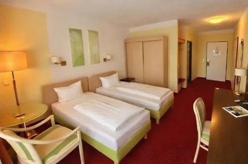 Отель Phoenix 3*