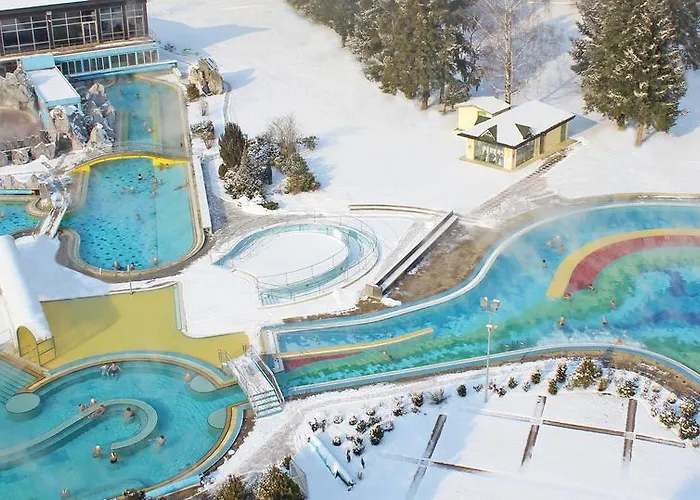 Отель Phoenix 3*